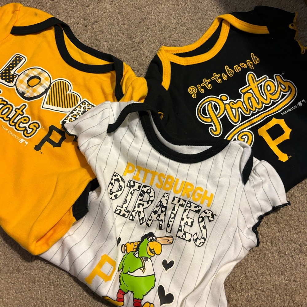 NWT Pittsburgh Pirates Onesies 18m